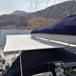 Bimini-Top Cagnaro Steccato in montiert auf einem Segelboot